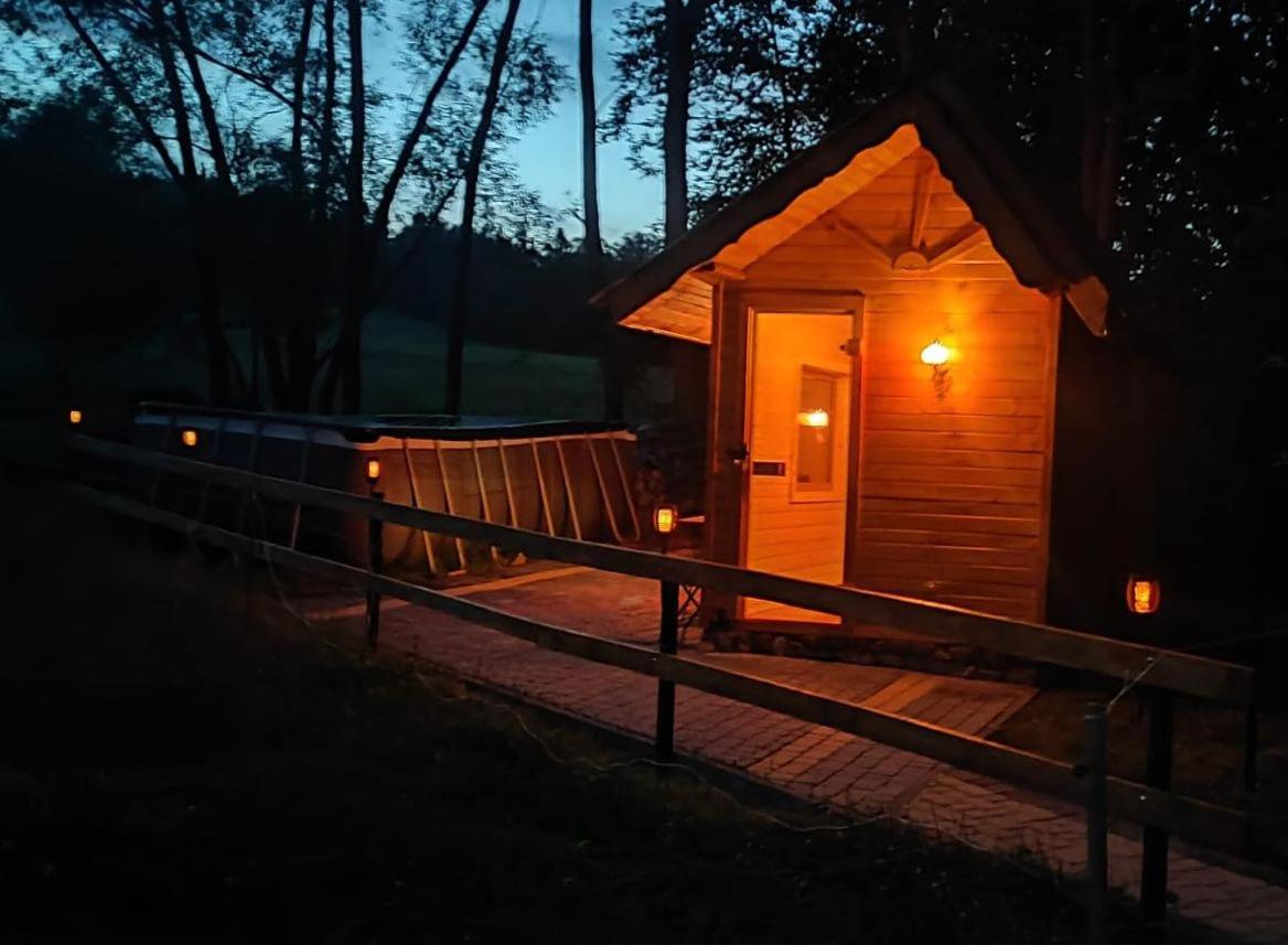 Pod Modrzewiami Villa Ciche  Luaran gambar